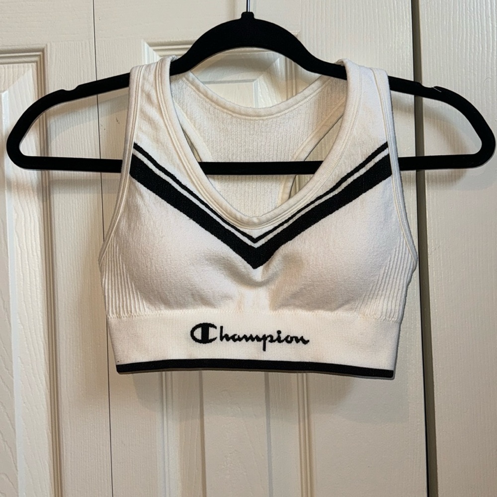 NWOT UO Champion Black and White Minimalist Ribbed Knit Sports Bra Cropped Top